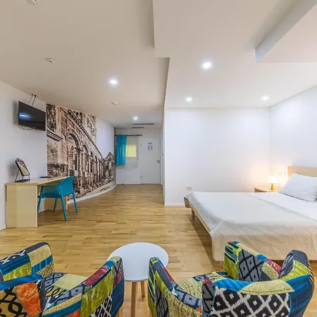 Split City Rooms Room photo