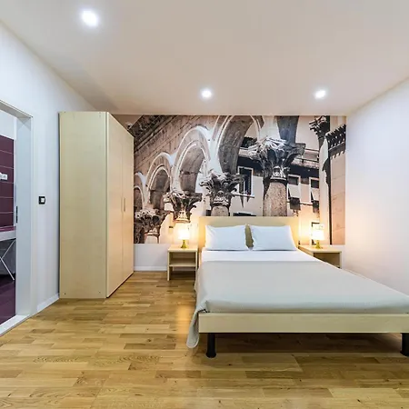 Split City Rooms Room photo