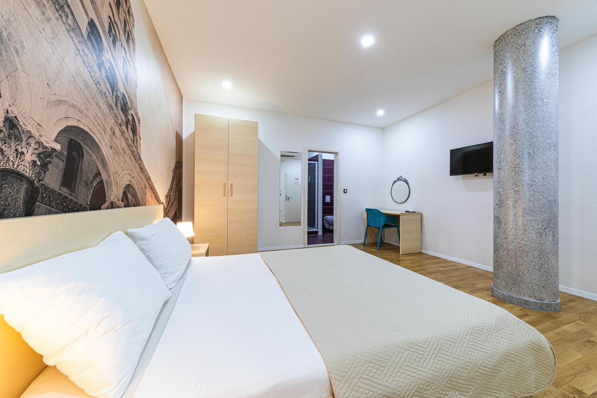 Split City Rooms Split